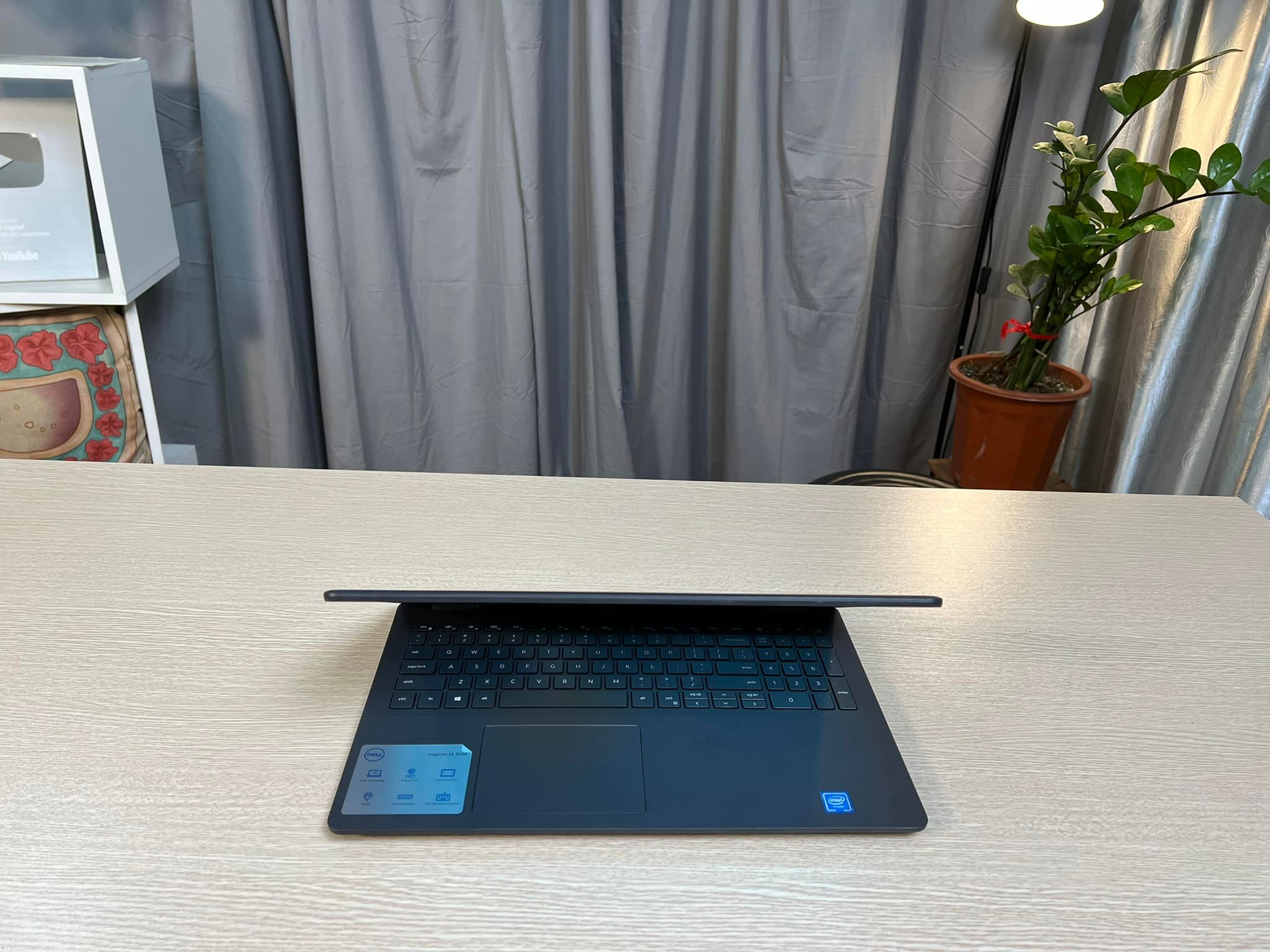 Laptop Dell inspiron 3502 -2.jpeg